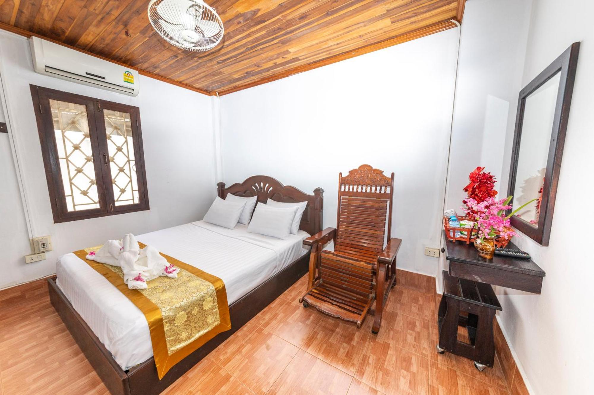 Nirasim Villa Luang Prabang Exterior foto