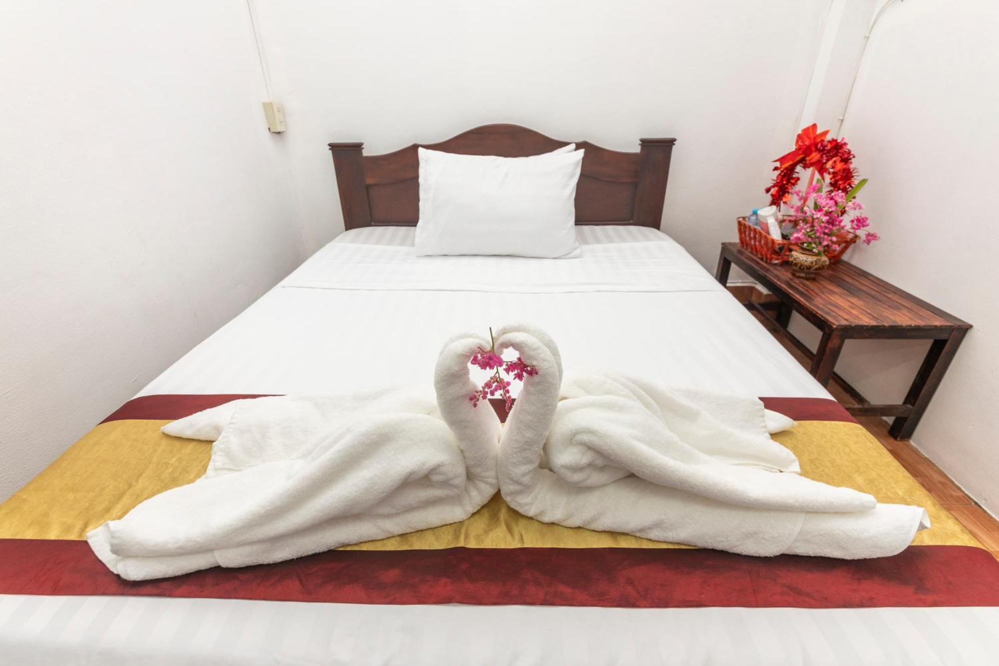 Nirasim Villa Luang Prabang Exterior foto